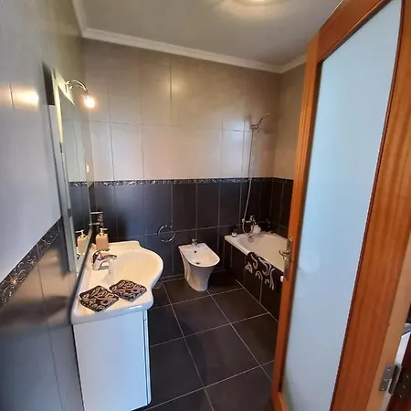 Casa Abreu Gouveia In Ponta Do Pargo Semesterbostad Calheta (Madeira)