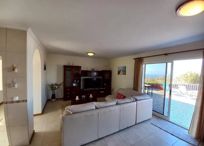 Casa Abreu Gouveia In Ponta Do Pargo Casa de Férias Calheta (Madeira)