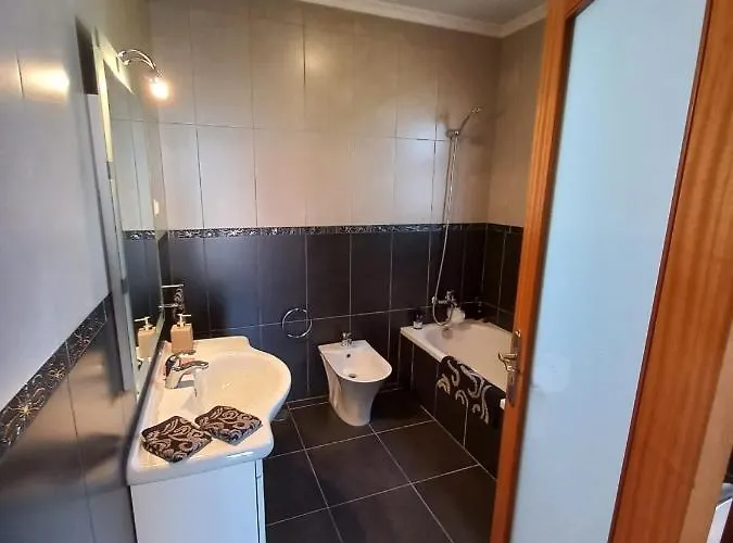 Casa Abreu Gouveia In Ponta Do Pargo Casa de Férias Calheta (Madeira)