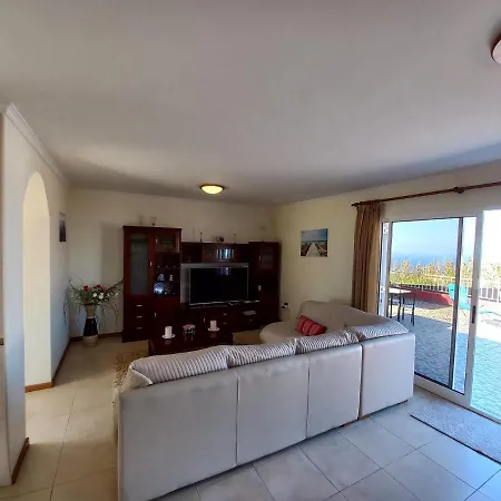 Casa Abreu Gouveia In Ponta Do Pargo Holiday home Calheta (Madeira)